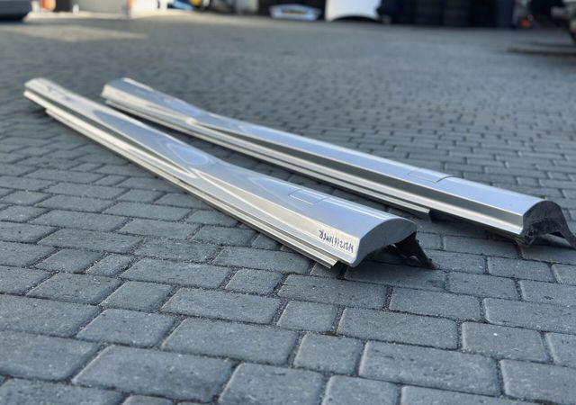 Накладка (молдинг) порога наружная правая A2126981554 MERCEDES