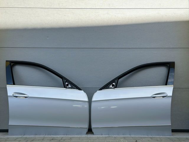 Пассажирская передняя дверь A2127200205 MERCEDES
