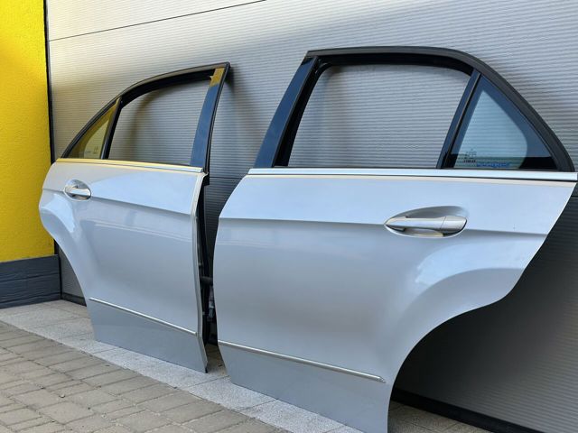 Дверь задняя A2127300105 MERCEDES