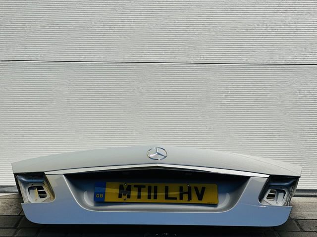 Крышка багажника A2127500275 MERCEDES