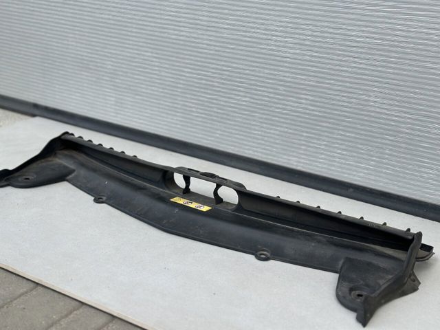 Дефлектор радиатора верхний A2135001900 MERCEDES