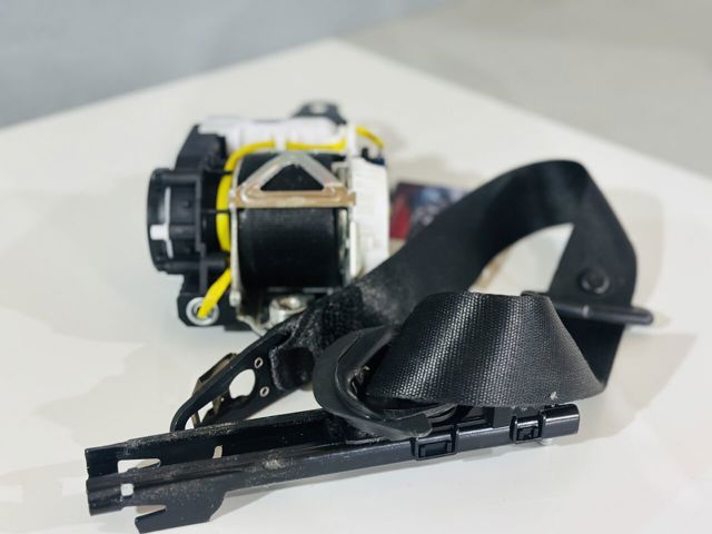 Ремень безопасности передний правый A2138600701 MERCEDES