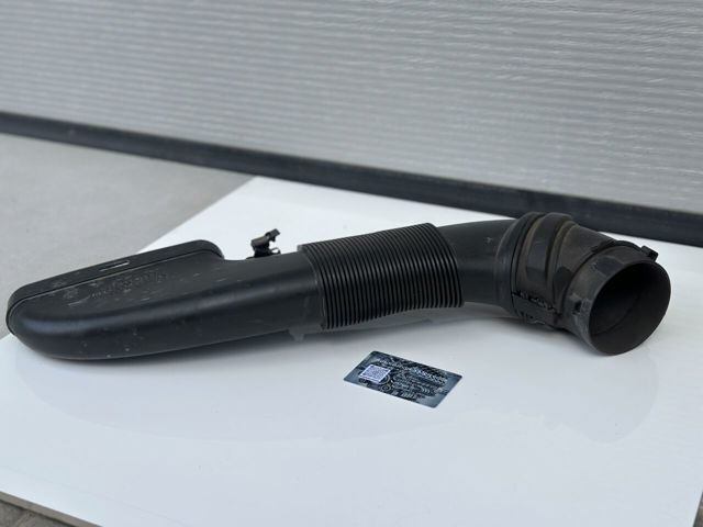 Патрубок воздушный, вход воздушного фильтра A6510903242 MERCEDES