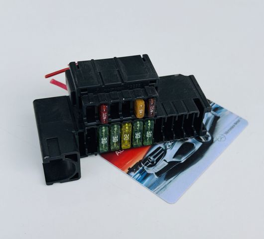 Монтажный блок предохранителей A9015400350 MERCEDES