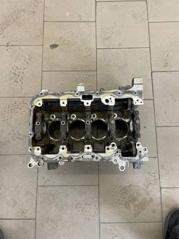 Пенек 00000000000 BMW