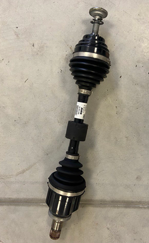Полуось передняя левая 31608661689 BMW