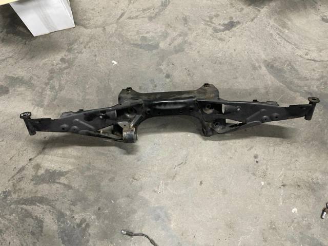 Балка задней подвески, подрамник 33316862558 BMW