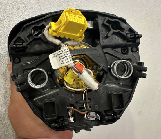 3T0880201F Подушка безопасности (AIRBAG) водительская купить Каменское