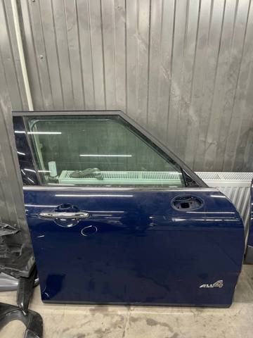 Пассажирская передняя дверь 41007462792 BMW