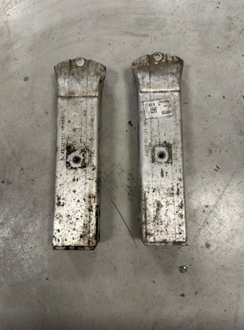 Кронштейн усилителя переднего бампера 51117301588 BMW