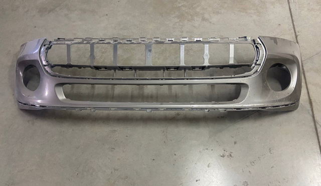 Бампер передний 51117379432 BMW