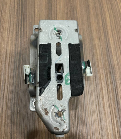 Кронштейн подлокотника 51169266367 BMW