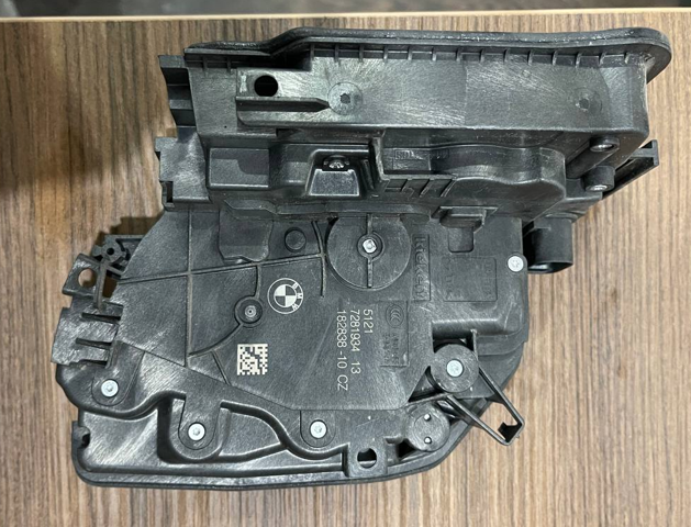 Замок передней пассажирской двери 51217281934 BMW
