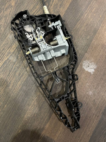 Держатель наружной ручки двери, передней правой 51217296458 BMW