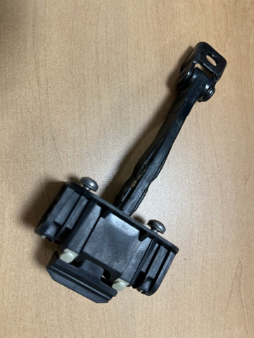 Ограничитель открывания двери, передний 51217297261 BMW