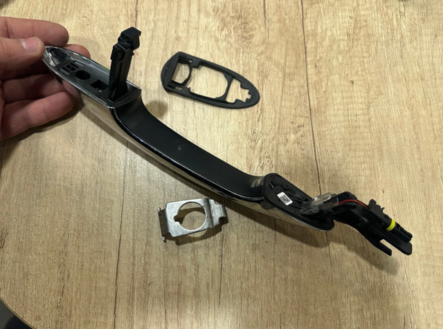 51217434537 BMW Ручка двери передней наружная левая купить в Запорожье