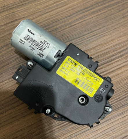 Мотор привода люка 54102993883 BMW