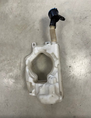 BMW 61669478908 Бачок омывателя в наличии Харьков