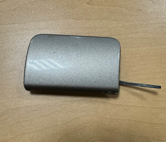 Заглушка бампера буксировочного крюка 622A0BC400 NISSAN