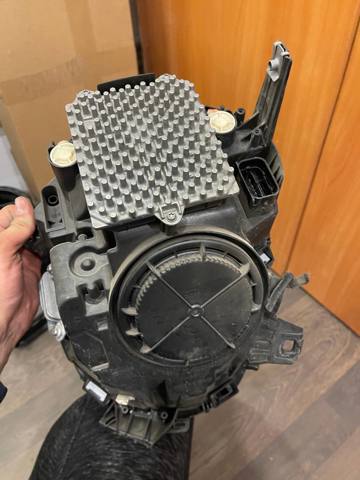 63117448386 BMW Правая фара купить в Сумы