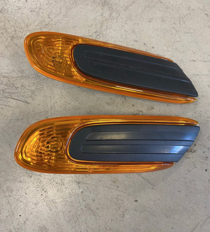 Указатель поворота крыла 63137298345 BMW