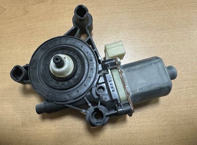 VAG 8W0959812 Мотор стеклоподъемника двери задней правой в наличии Львов