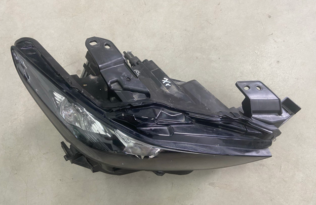 BCJH51030K MAZDA Правая фара купить в Ужгород
