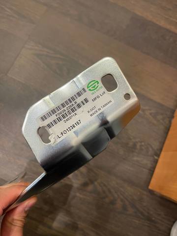 DS7Z16796A Петля капота правая купить Киев