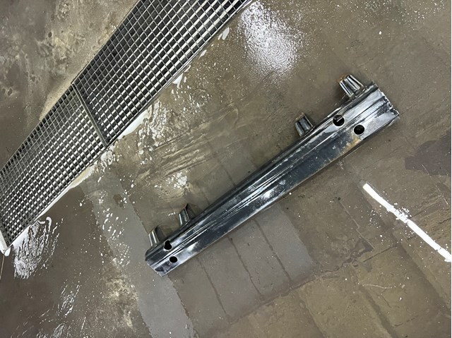 Балка бампера переднего 5202135090 TOYOTA