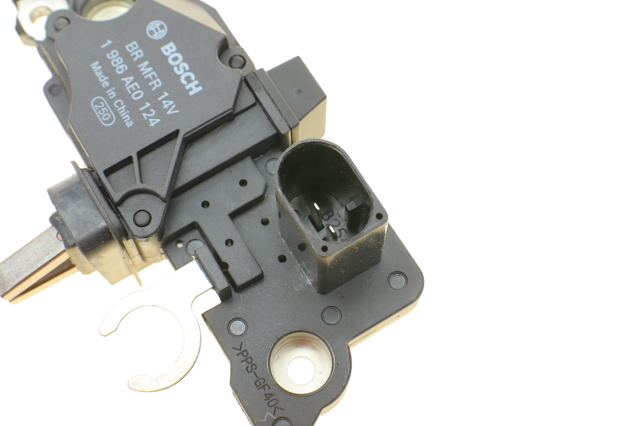 BOSCH 1986AE0124 Реле-регулятор генератора (реле зарядки) в наличии Киев