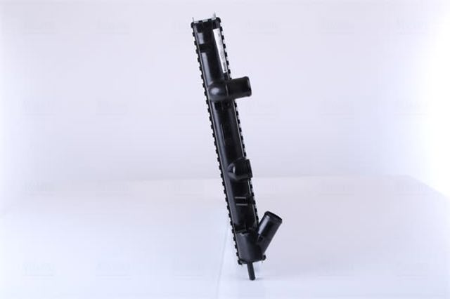 63855A NISSENS Радиатор охлаждения двигателя купить в Черкассы