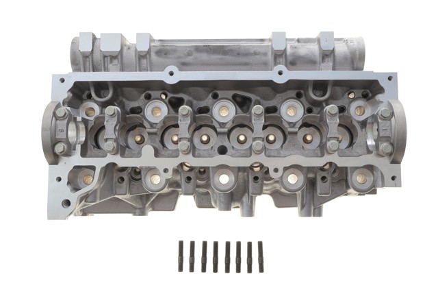 Головка блока цилиндров (ГБЦ) Nissan Almera 2