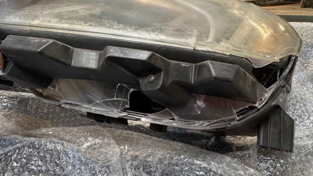 92101F3500 HYUNDAI Левая фара купить в Ужгород