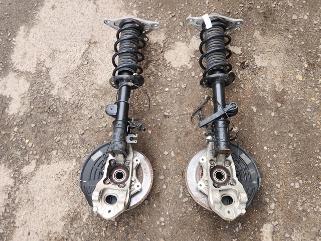 Кулак поворотный правый 68291104AC CHRYSLER