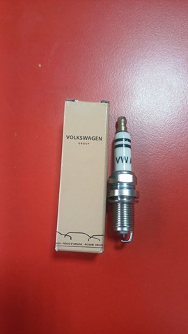 VAG 06H905611 Свечи зажигания в наличии Черкассы