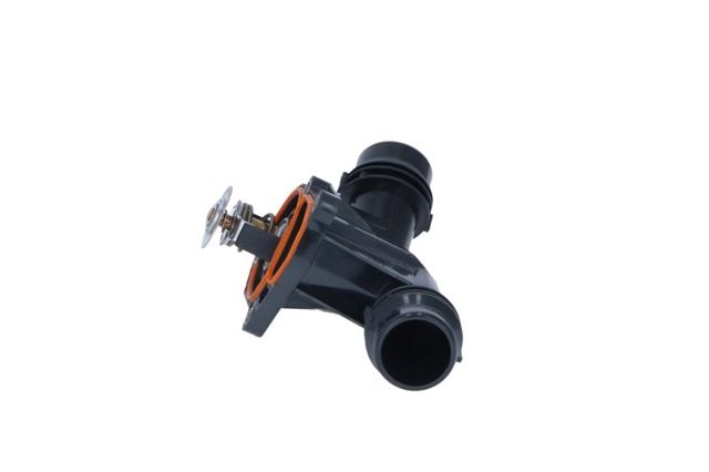 Термостат в корпусе BMW 3