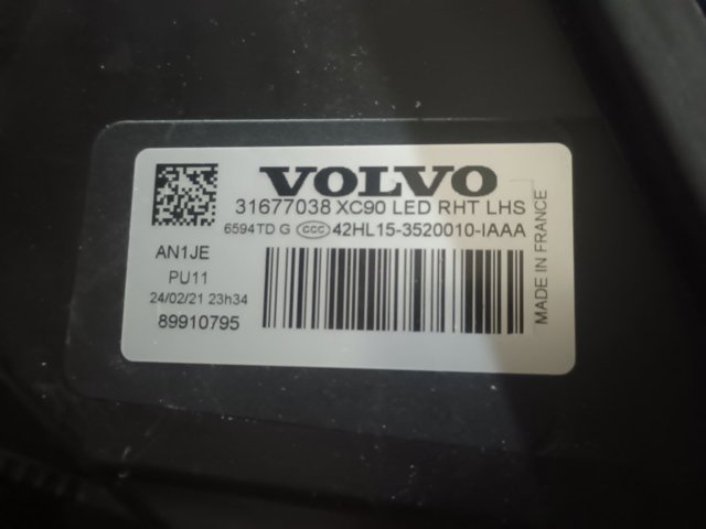 VOLVO 31677038 Левая фара в наличии Ровно
