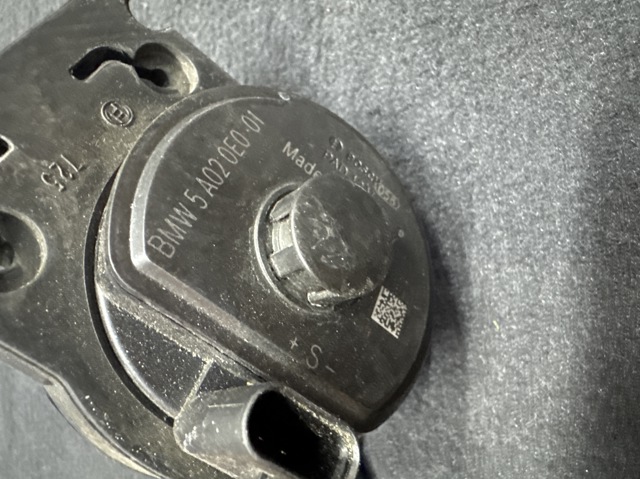 BMW 11515A020E0 Помпа водяная (насос) охлаждения, дополнительный электрический в наличии Ужгород