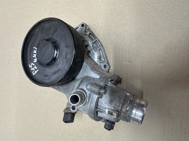 Водяной насос 11517619303 BMW