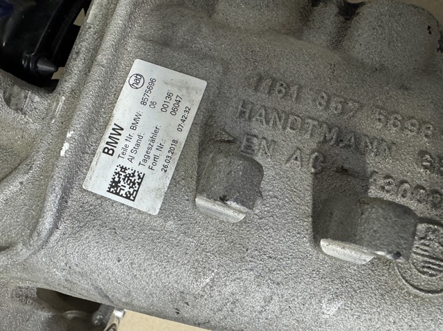 BMW 11618575696 Коллектор впускной в наличии Днепр