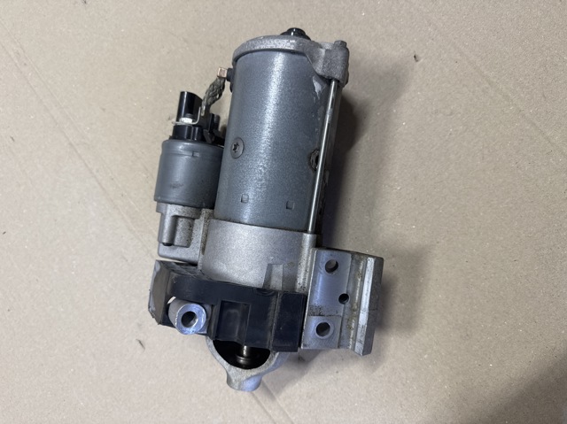 12415A33FB9 BMW Стартер купить в Чернигов