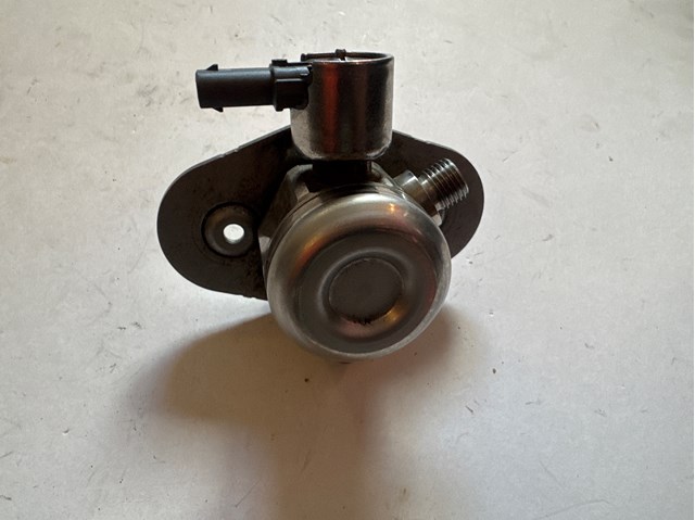 Насос топливный высокого давления 13518604232 BMW