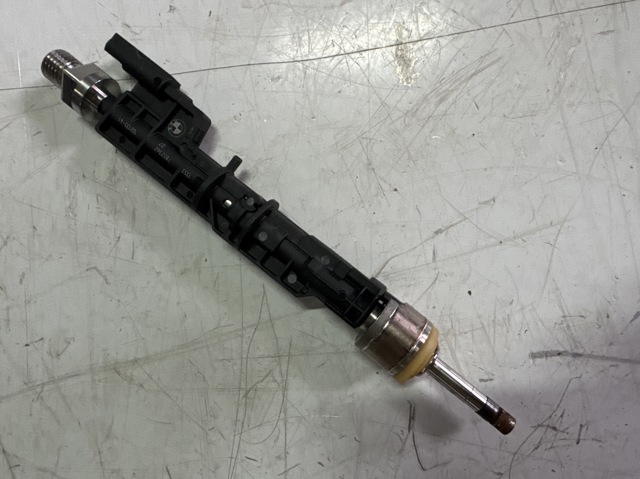 13647852362 BMW Топливные форсунки купить в Тернополь