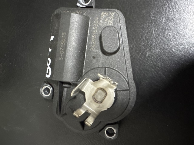 Сервопривод заслонки глушителя 18307102448 BMW
