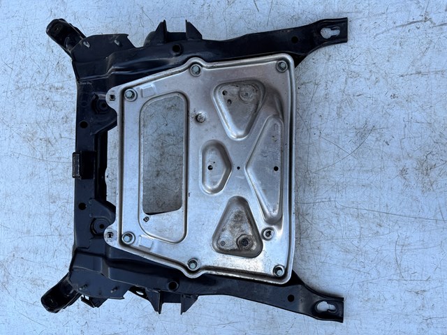31106777362 BMW Подрамник передний купить в Кривой Рог