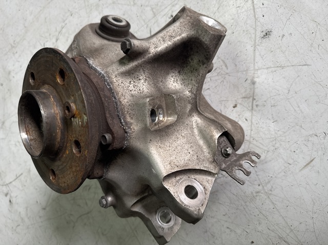 Цапфа поворотного кулака 33307857066 BMW