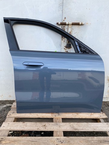 Пассажирская передняя дверь 41515A38652 BMW