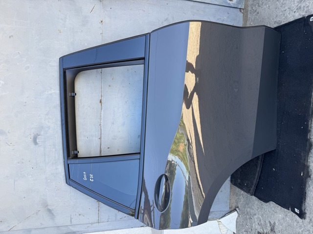 Дверь пассажирская задняя правая 41522642780 BMW