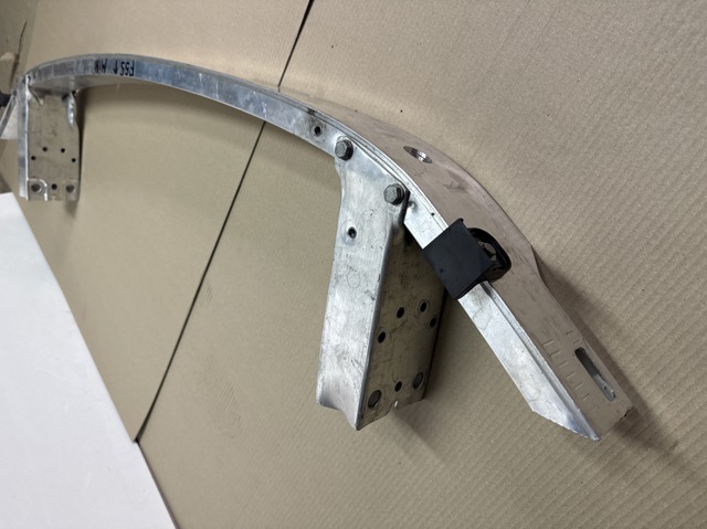 51117301577 BMW Усилитель переднего бампера купить в Черновцы