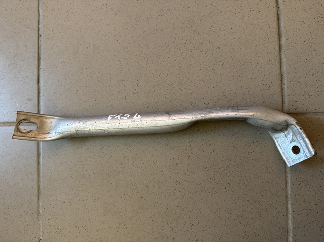 BMW 51117308057 Распорка передних стоек подвески левая в наличии Кривой Рог